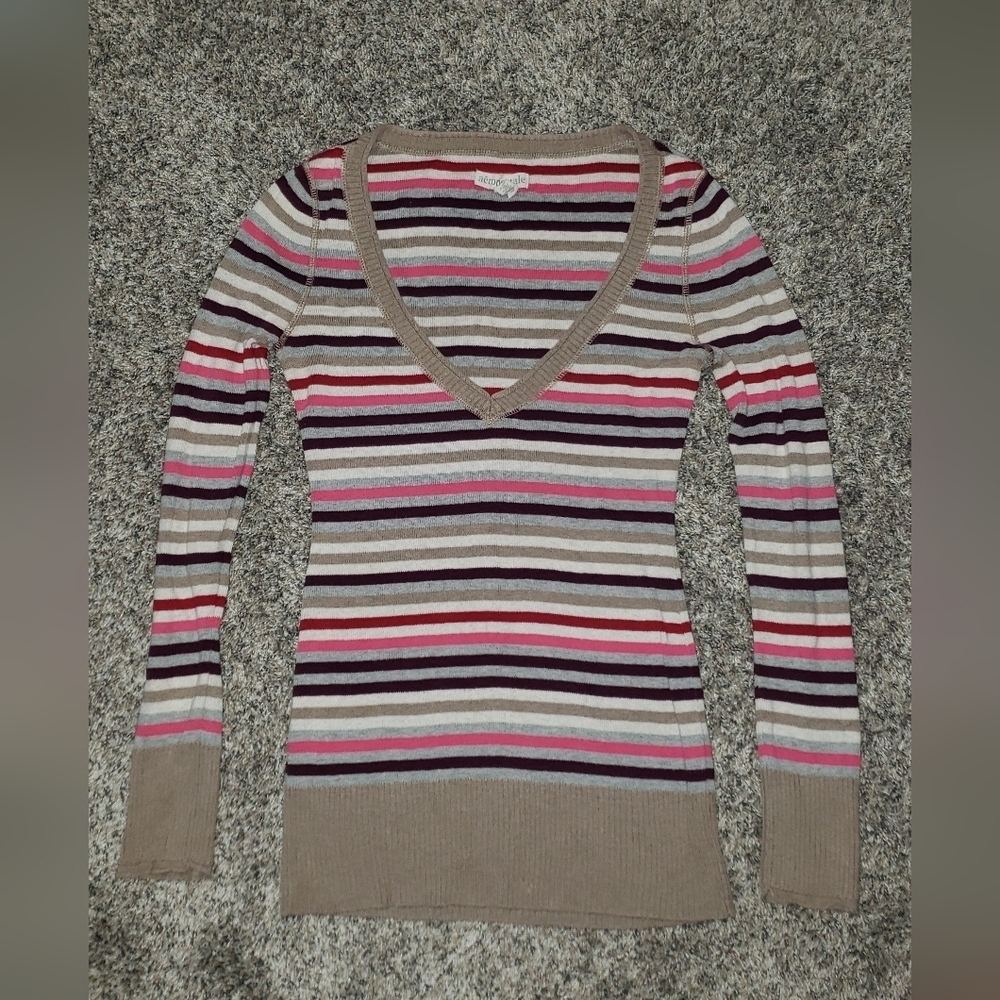 Aeropostale| Vintage V-Neck Top